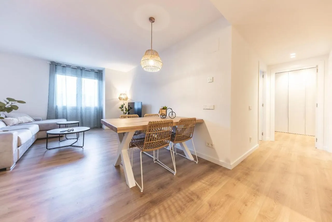 Bravissimo Afra, 2-Bedroom Apartment Girona Espanha