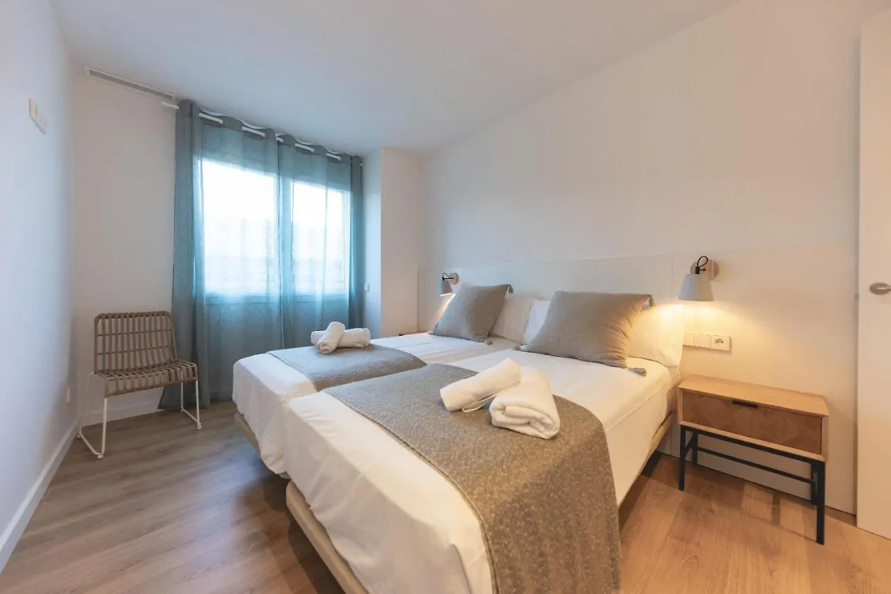 Bravissimo Afra, 2-Bedroom Apartment Girona 0*,